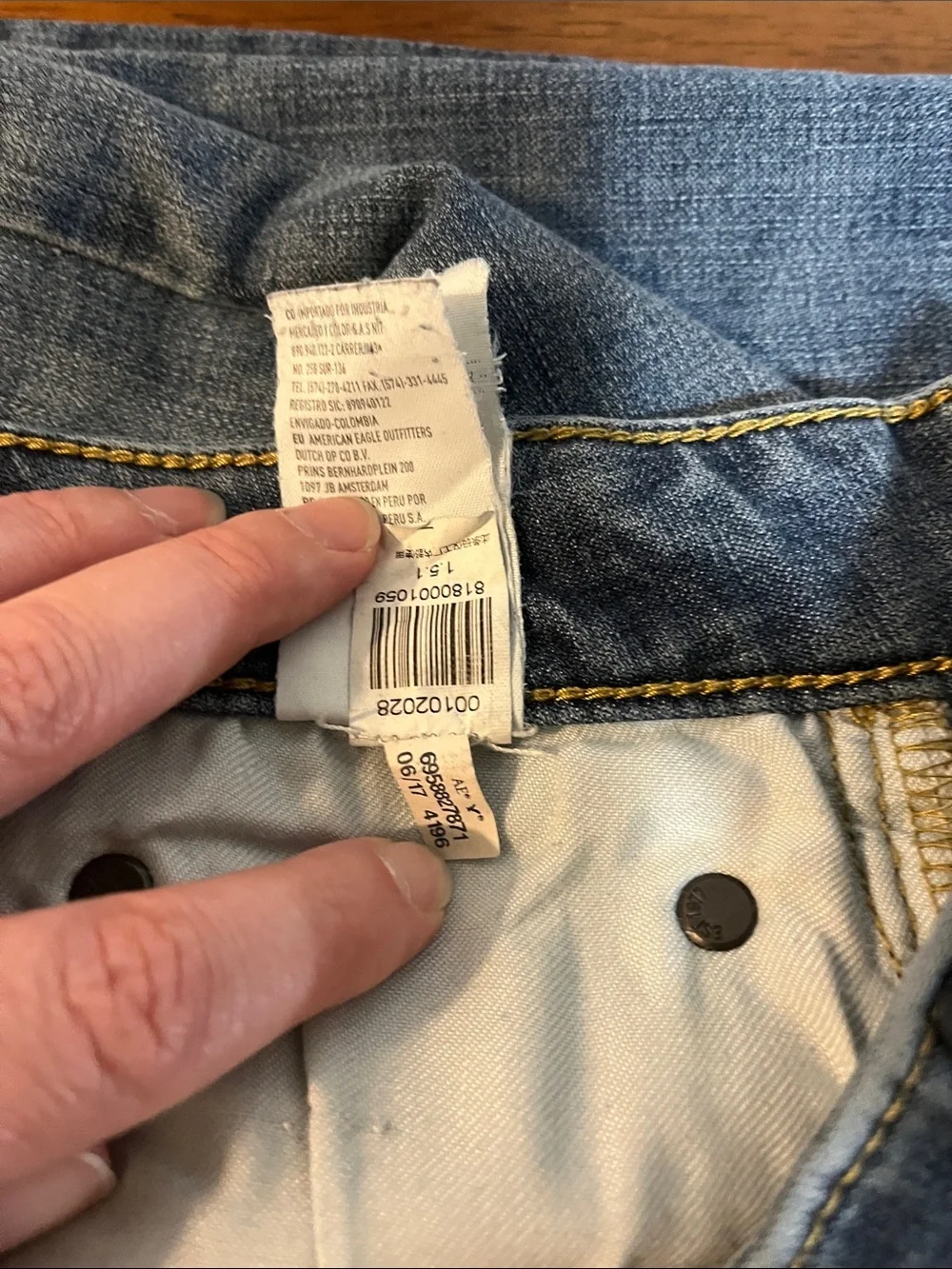 American Eagle Outfitters Men's Slim Straight Jeans in Medium Blue Wash